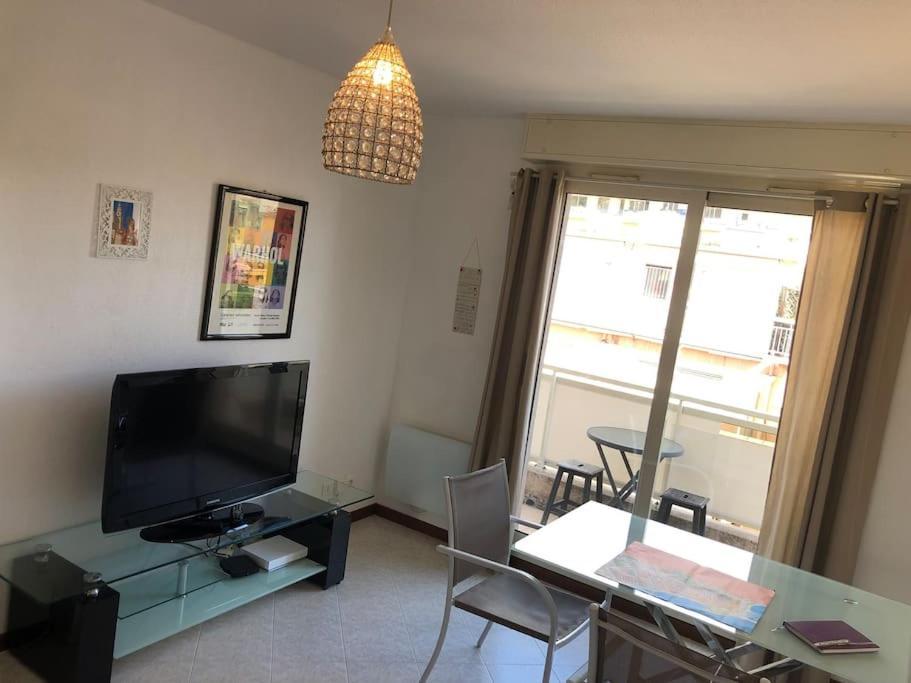 Studio 28 M2 Au Calme A Menton Bagian luar foto