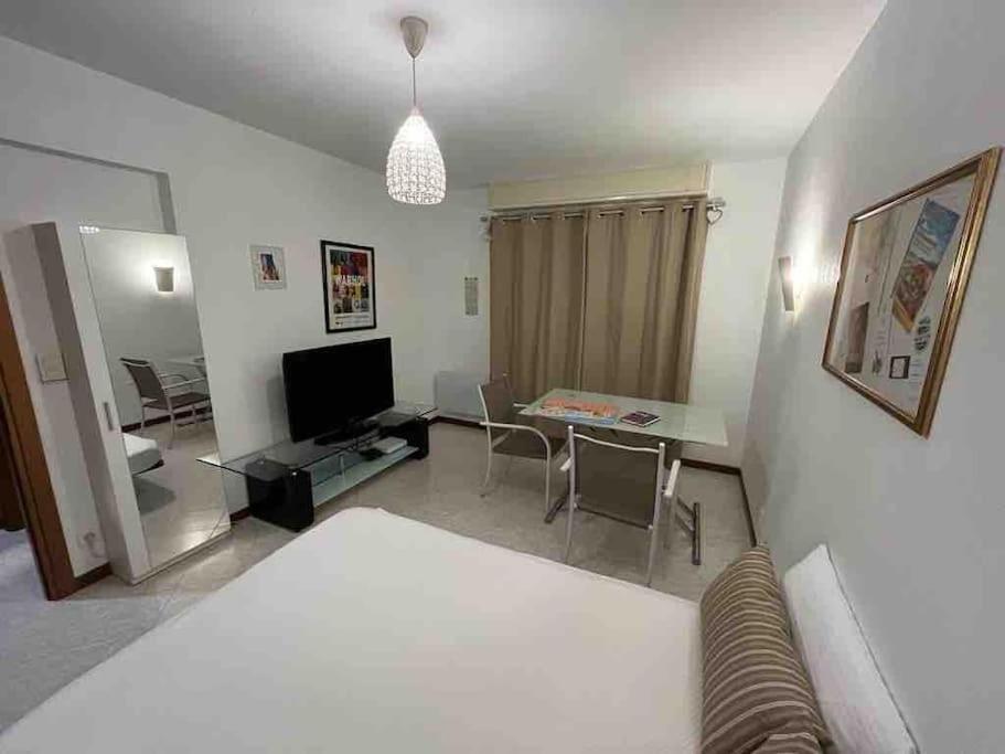 Studio 28 M2 Au Calme A Menton Bagian luar foto
